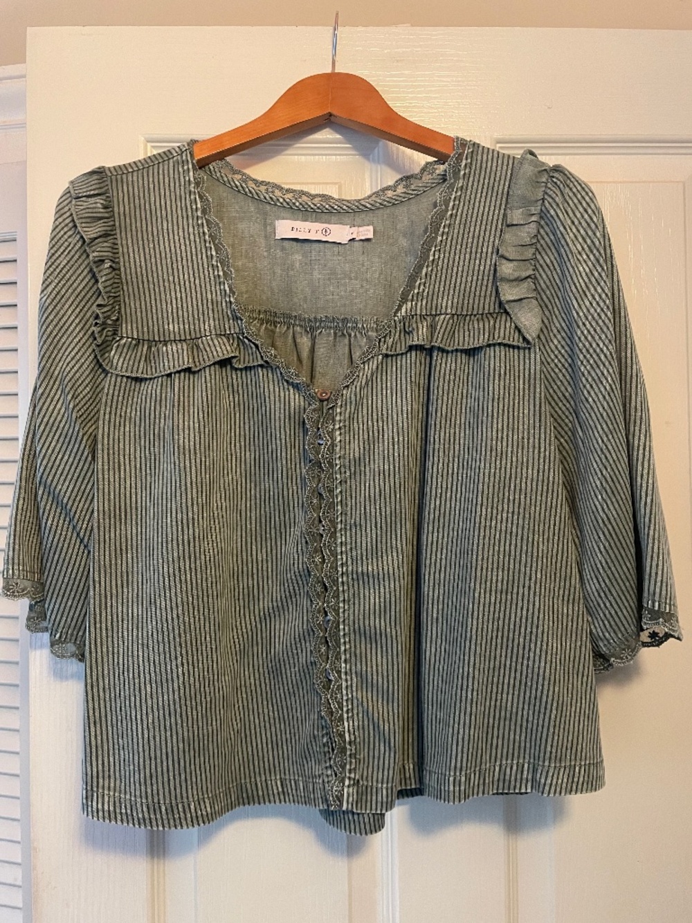 Billy T Juliet Lace and Ruffle Cotton Blend Top Small Green
